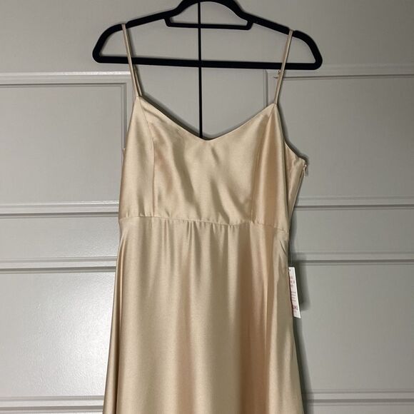 Show Me Your Mumu Champagne Luxè Satin Faith Maxi Dress M - Picture 7 of 16